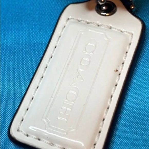 Coach Beige and White “Peyton Dream” Signature Shoulder Bag EUC - Picture 5 of 8